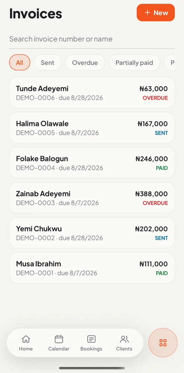 Buk Business iOS app: Invoices list with sent, overdue and paid statuses